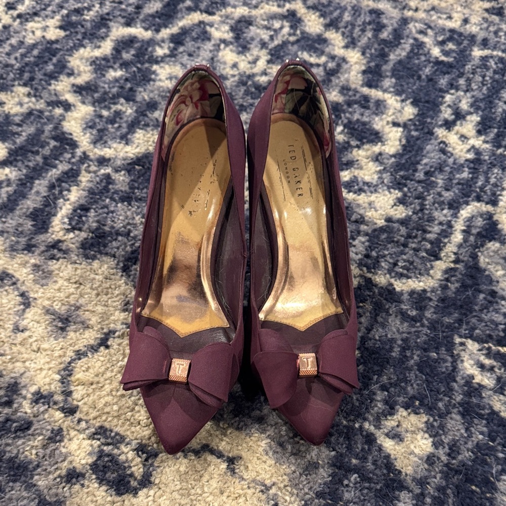Ted Baker Plum Heels with Bow Accent